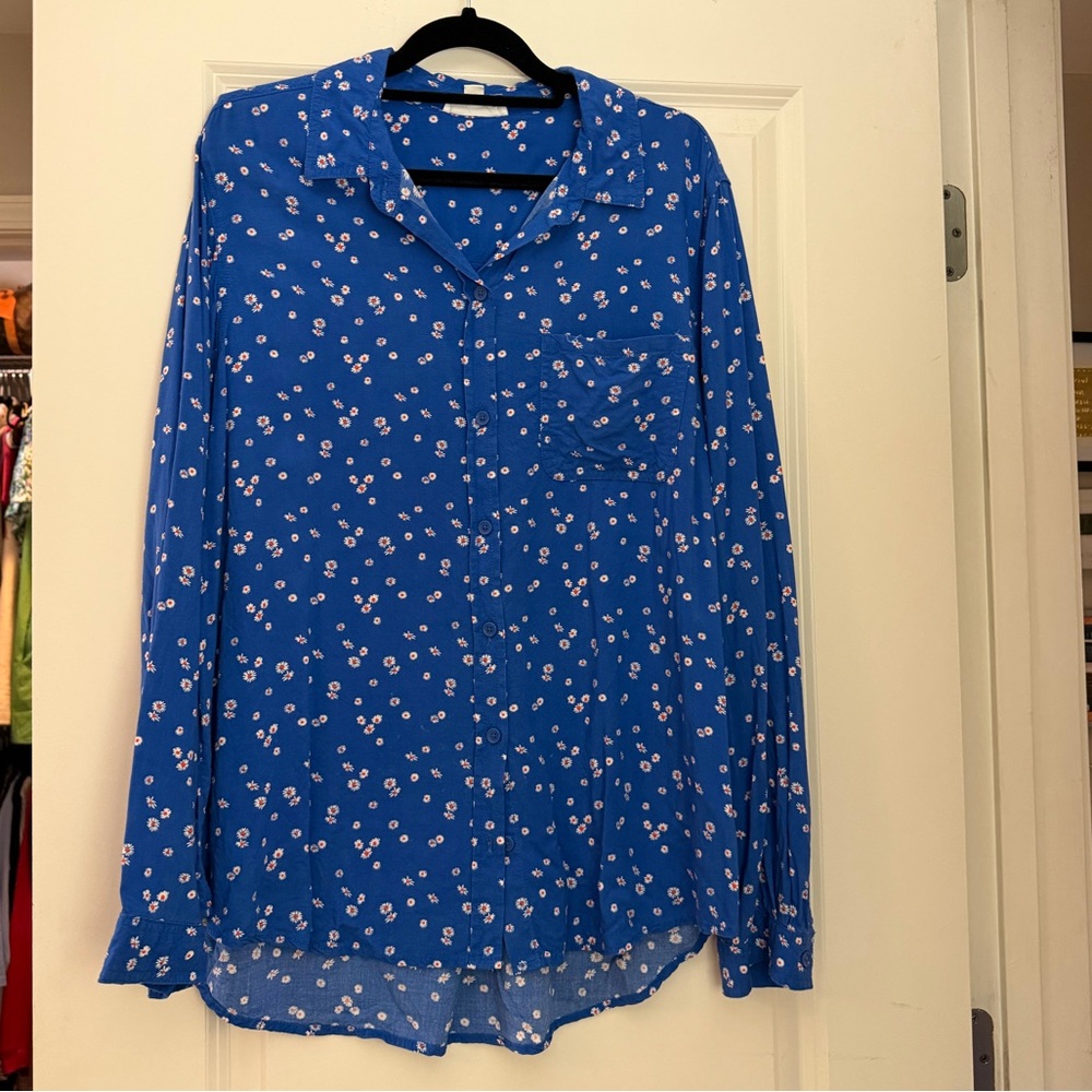 beachlunchlounge Blue Floral Button-Down Shirt